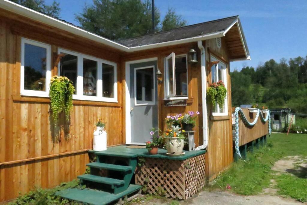 La Maison Du Capitaine Тадуссак Экстерьер фото